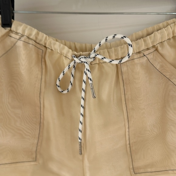 Ganni Organza cargo shorts in bone. Size small - Picture 4 of 9